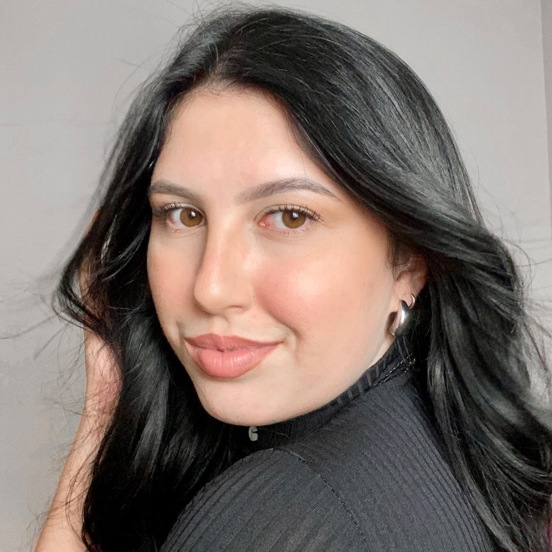 Giovanna Domene, manicure especializada em unhas naturais